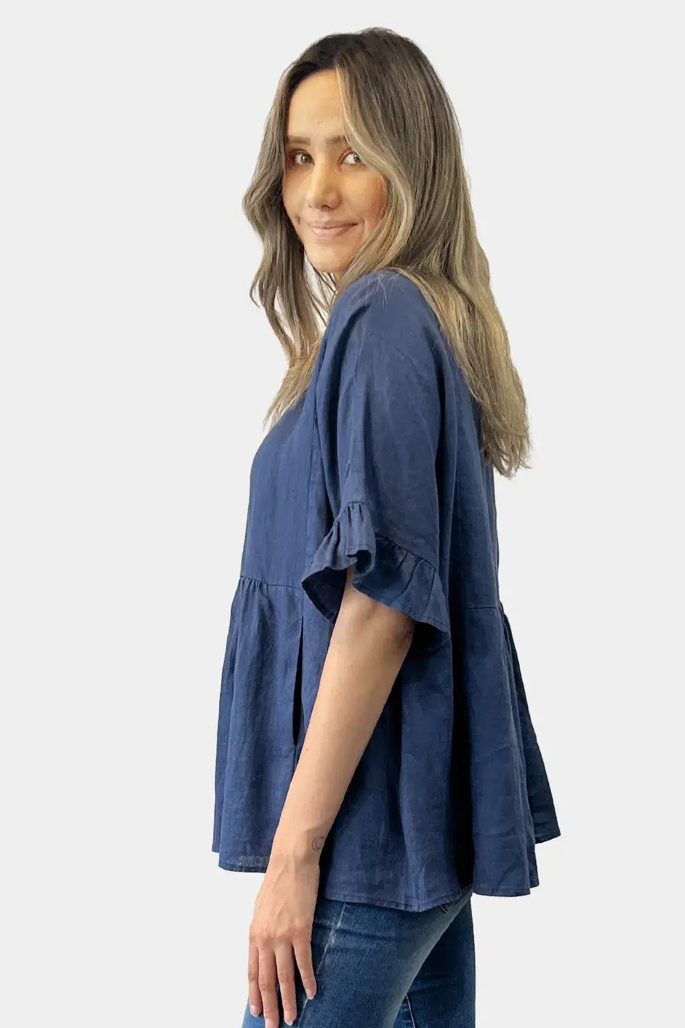 Load image into Gallery viewer, Amyic Side Pocket Linen Top - Navy
